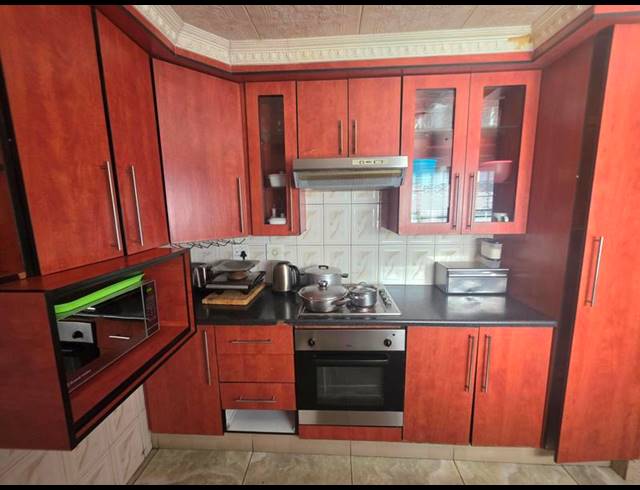 3 BEDROOM HOUSE FOR SALE IN DELMORE PARK
